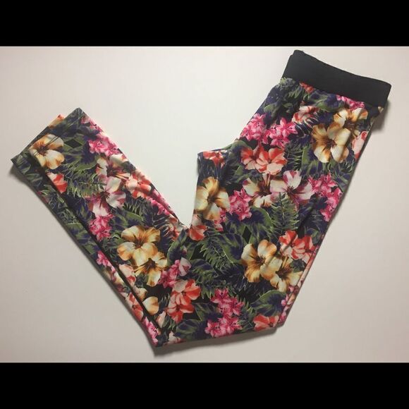 Zara Trafaluc Floral Legging - Picture 1 of 4